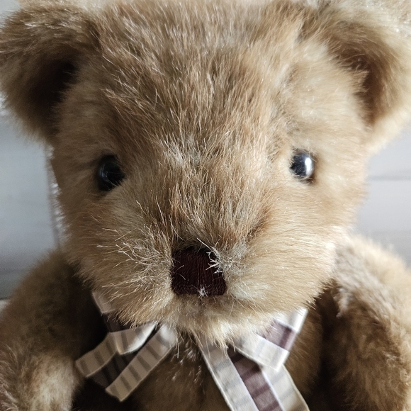 Russ Berrie Plush Picadilly Bear Caress Soft Pets 8" Sitting Vintage Animal 7681 - Picture 5 of 6